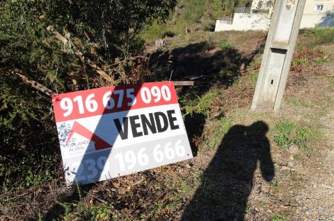 Terreno com 1375 m2, em Antanhol.