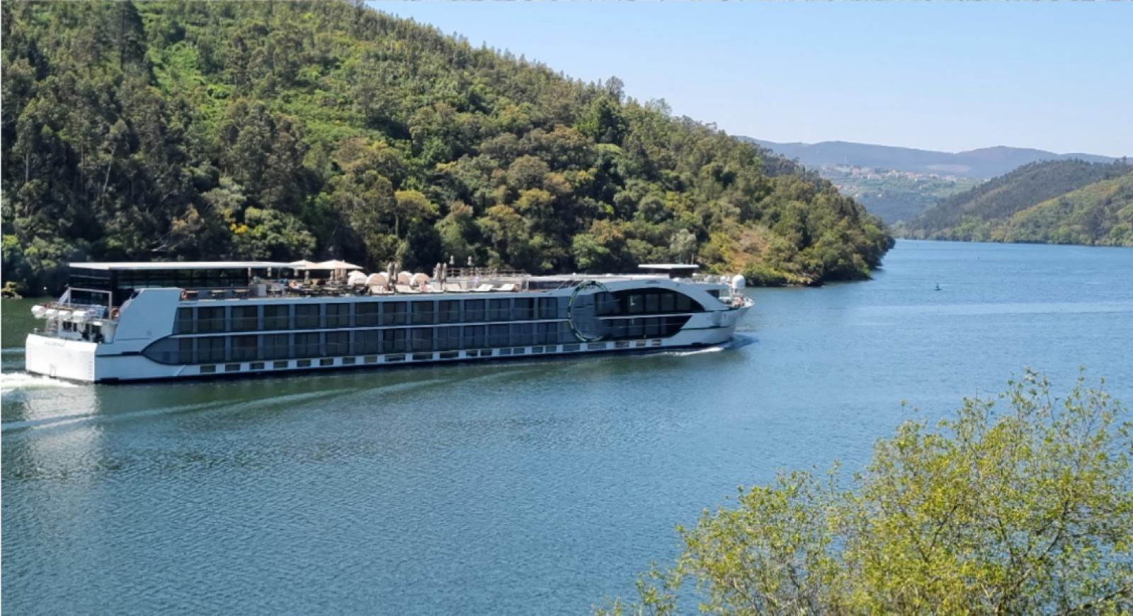 Quinta no Douro com Projeto Hoteleiro | Vista Rio | Praia Privativa | Sebolido