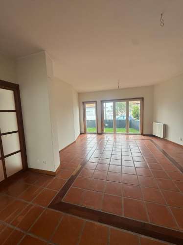 Moradia T3 perto da praia - Arcozelo