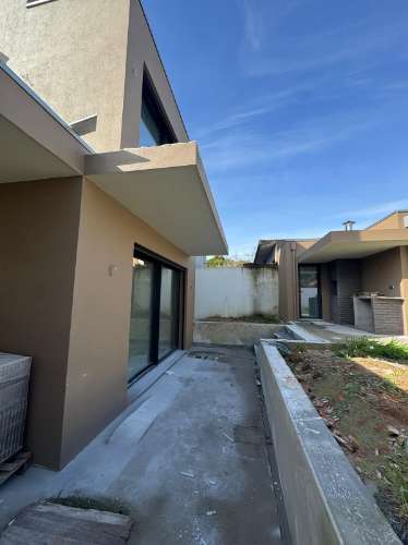 Moradia T3 de 3 frentes | Classe Energética A | Em fase final de construção