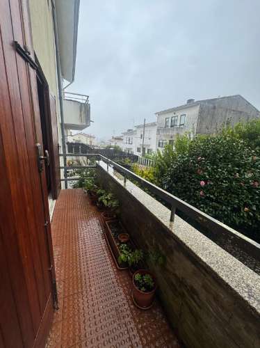 Moradia T4 com garagem para 2 carros, salão e jardim | Valbom - Gondomar