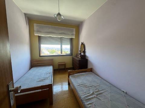 Duplex T3 com terraço e vistas de rio - Praça das Flores, Porto