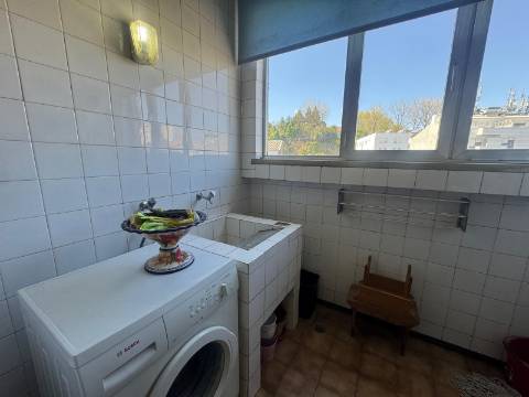 Duplex T3 com terraço e vistas de rio - Praça das Flores, Porto