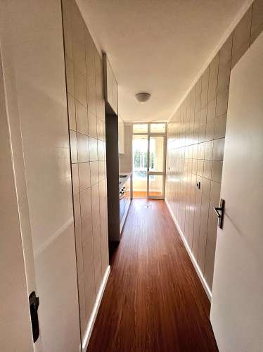 T2 Remodelado em Ramalde com Garagem e Arrumos