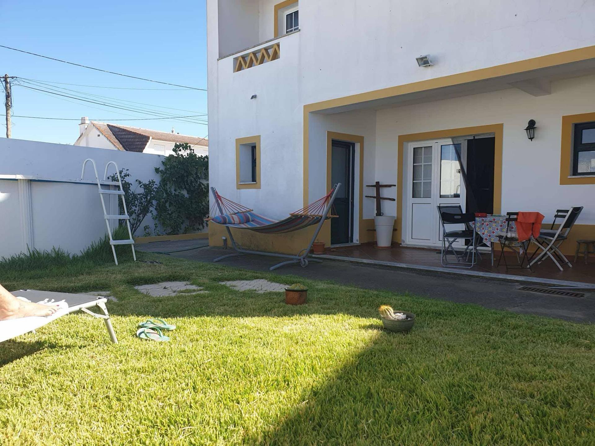 Magnífica Moradia T4 com Quintal - Vale de Vargo (Serpa)