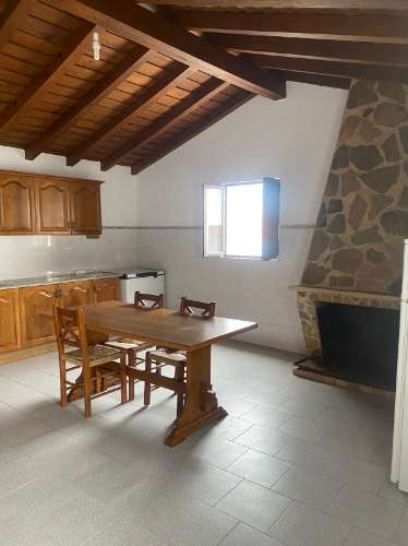 Moradia Térrea Remodelada com Amplo Terreno em Vale de Vargo , Serpa