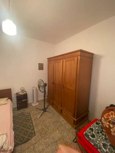 Moradia T4 com Quintal Amplo e Garagem - Oportunidade para Remodelar ao Seu Gosto