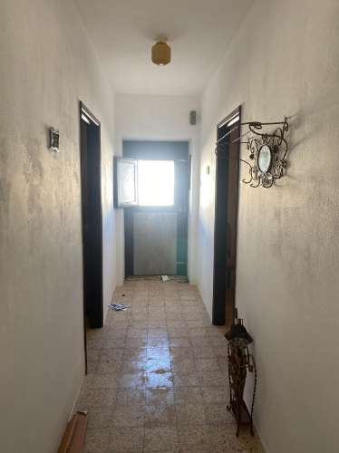 Moradia T4 com Quintal Amplo e Garagem - Oportunidade para Remodelar ao Seu Gosto