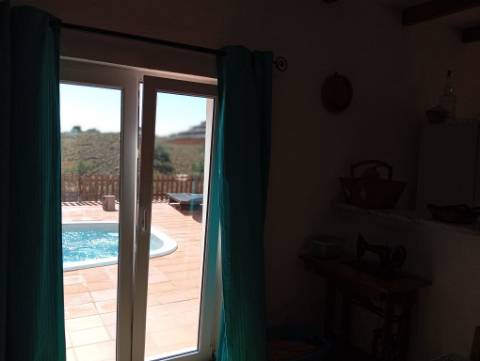 Propriedade Rural com Casa de Campo e Piscina - Concelho de Serpa