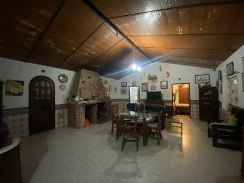 Quintinha de charme com 1,7 ha, capela privada e abundância de água - Vila Verde de Ficalho (Serpa)