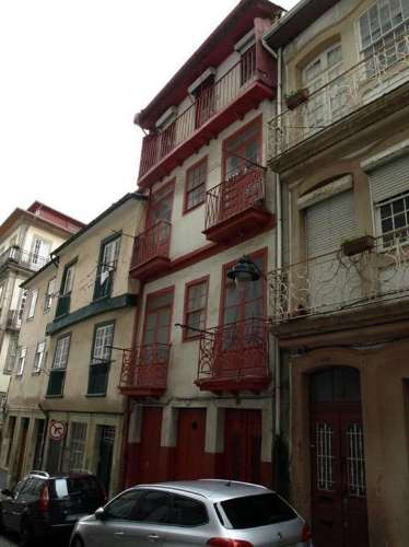 Moradia para reconstrução - Rua do Comércio (Porto)