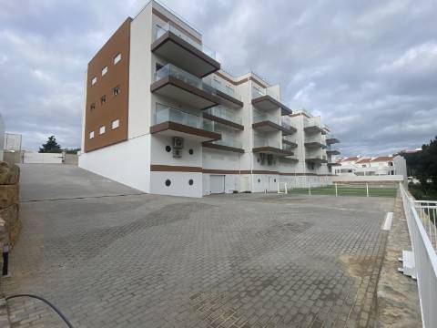 Excelente Oportunidade! T3 novo a 200mt da praia do Forte!