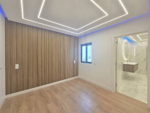 Apartamento T2 de Luxo com Vista Mar - Primeira Linha, Quarteira

