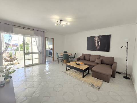 T1 Espaçoso com Piscina Rooftop | Areias de São João - Albufeira