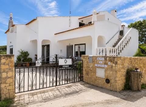 Viva a poucos minutos de algumas das mais deslumbrantes praias do Algarve.