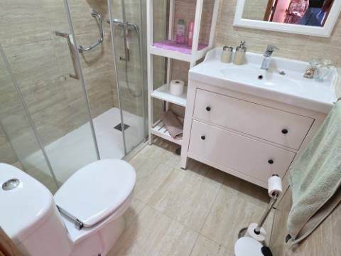 Apartamento T4 com boas áreas e excelente localização - Montalvão(Setúbal)