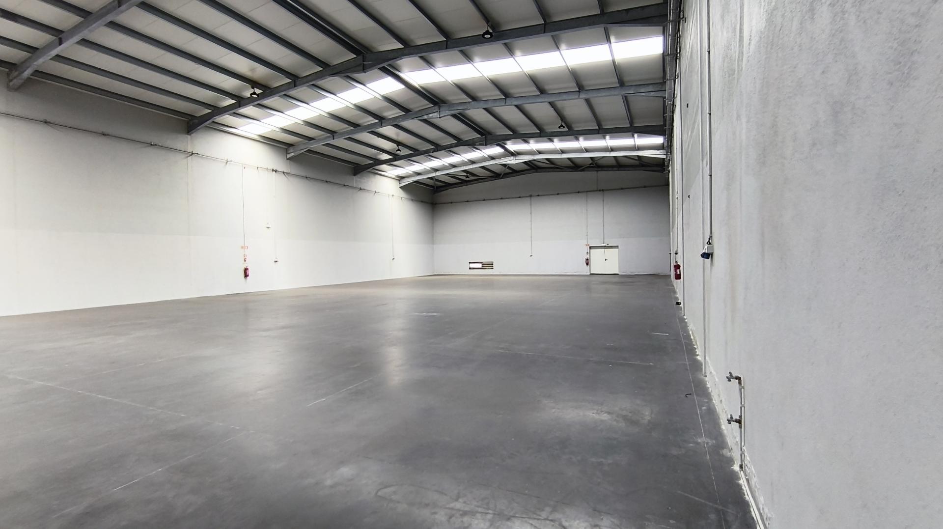 Armazém industrial. 680 m2. Z.I de Ovar
