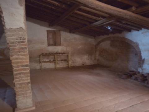 ANTIGA OLARIA