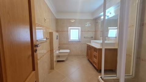 Vivenda V4 á venda em Tavira