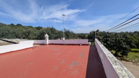 Terreno com duas casas: oportunidade em Santo Estêvão, Tavira