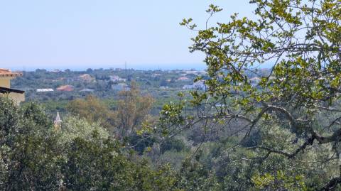 Terreno com duas casas: oportunidade em Santo Estêvão, Tavira