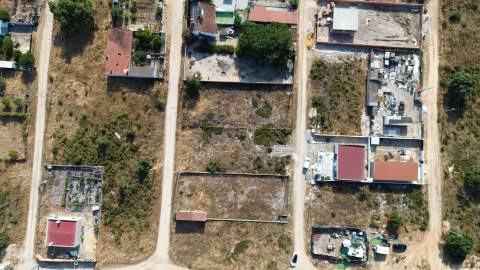 Terreno 1.230 m² com Possibilidade de 2 Lotes | Natureza, Espaço e Potencial de Valorização
