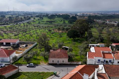 Moradia com Terreno de 2,9 ha para Venda na Aldeia do Futuro - Grândola