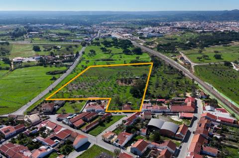 Moradia com Terreno de 2,9 ha para Venda na Aldeia do Futuro - Grândola