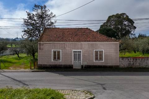 Moradia com Terreno de 2,9 ha para Venda na Aldeia do Futuro - Grândola
