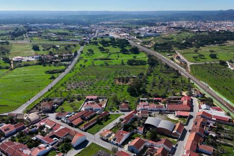 Moradia com Terreno de 2,9 ha para Venda na Aldeia do Futuro - Grândola