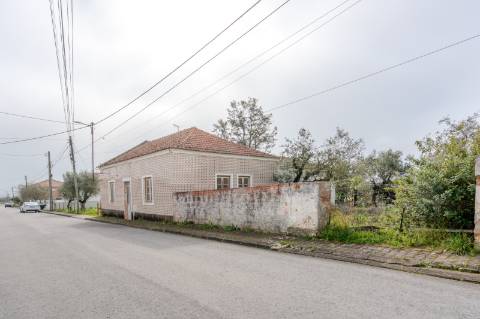 Moradia com Terreno de 2,9 ha para Venda na Aldeia do Futuro - Grândola