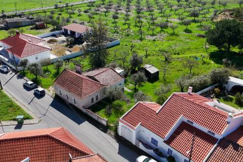 Moradia com Terreno de 2,9 ha para Venda na Aldeia do Futuro - Grândola