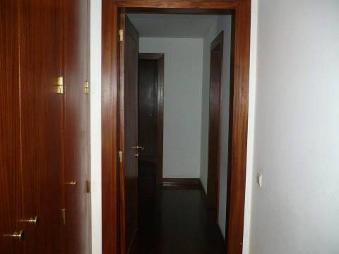Excelente Apartamento T4 para Arrendamento - Parque das Nações | Rua da Nau Catrineta