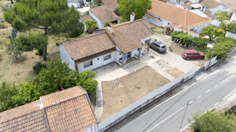 Descubra o refúgio perfeito para a sua família, com espaço e conforto em Vila Nova de Casével - Santarém