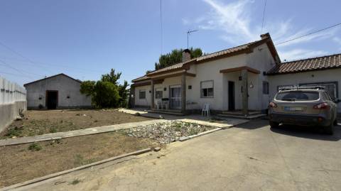 Descubra o refúgio perfeito para a sua família, com espaço e conforto em Vila Nova de Casével - Santarém