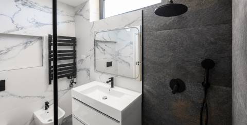 Moradia T3 de Arquitetura Contemporânea com Piscina e Suite Master | Nova Construção no Barreiro
