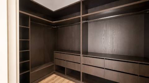 Moradia T3 de Arquitetura Contemporânea com Piscina e Suite Master | Nova Construção no Barreiro