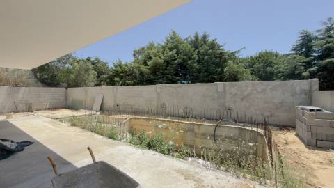 Moradia T3 de Arquitetura Contemporânea com Piscina e Suite Master | Nova Construção no Barreiro