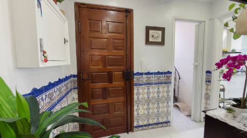 T3 Duplex Semi-Renovado no Cacém