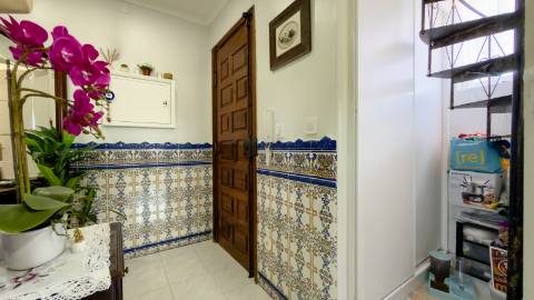 T3 Duplex Semi-Renovado no Cacém