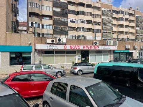 Excelente oportunidade, bar/restaurante referência no centro histórico de Alverca