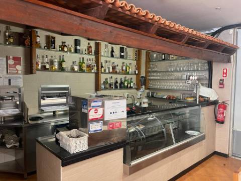 Excelente oportunidade, bar/restaurante referência no centro histórico de Alverca
