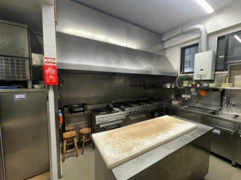 Excelente oportunidade, bar/restaurante referência no centro histórico de Alverca
