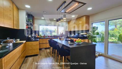 Moradia T4 de Luxo com Piscina | Santo Estêvão - Benavente