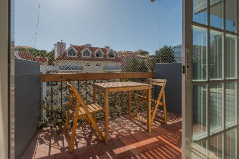 Fully Renovated 1-Bedroom Apartment | Furnished | 2 Balconies | Monte Estoril