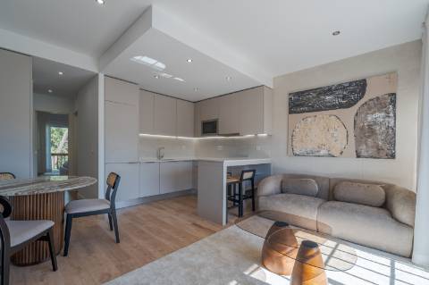 Fully Renovated 1-Bedroom Apartment | Furnished | 2 Balconies | Monte Estoril