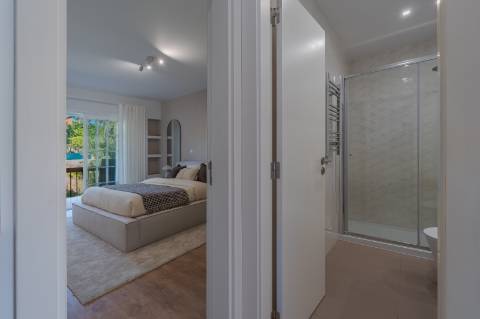 Fully Renovated 1-Bedroom Apartment | Furnished | 2 Balconies | Monte Estoril