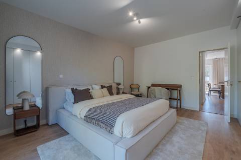 Fully Renovated 1-Bedroom Apartment | Furnished | 2 Balconies | Monte Estoril