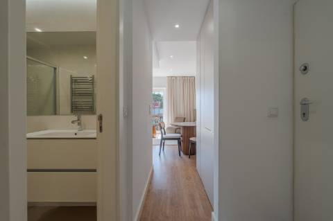 Fully Renovated 1-Bedroom Apartment | Furnished | 2 Balconies | Monte Estoril