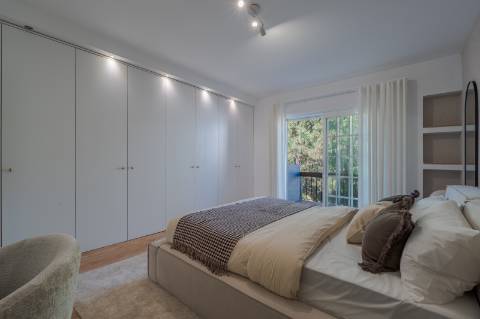 Fully Renovated 1-Bedroom Apartment | Furnished | 2 Balconies | Monte Estoril